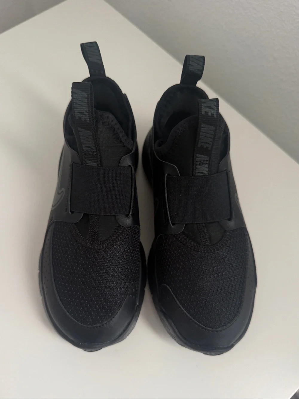 NIKE boy’s Flex Runner 3
